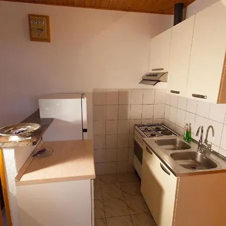Budimir Apartment *