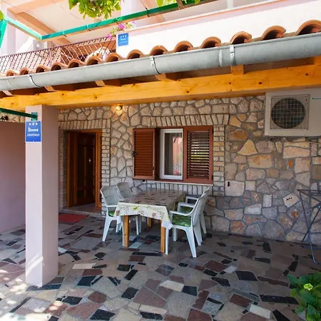 Apartment Budimir *